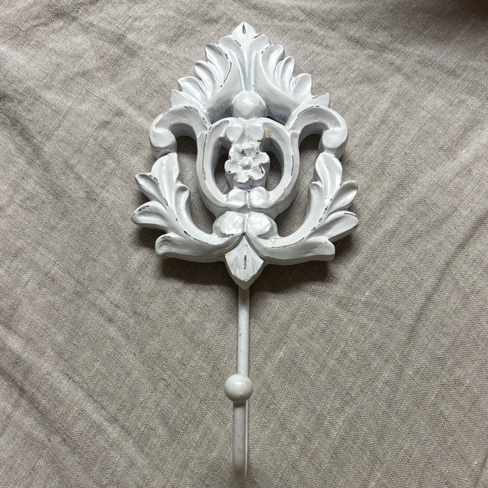Elegant White Wall Hook